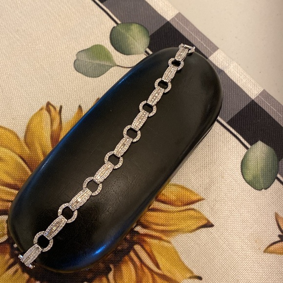 14 karat white gold ladies, tennis bracelet - Picture 2 of 5